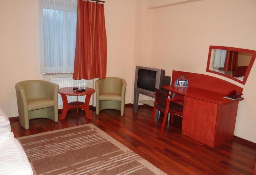 اتاق استاندارد, Restauracja Kinga