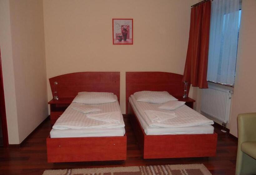 اتاق استاندارد, Restauracja Kinga