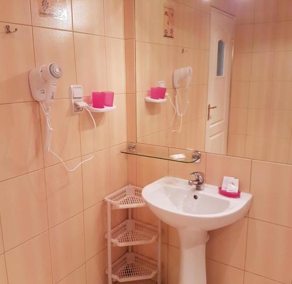 اتاق استاندارد, Restauracja Kinga