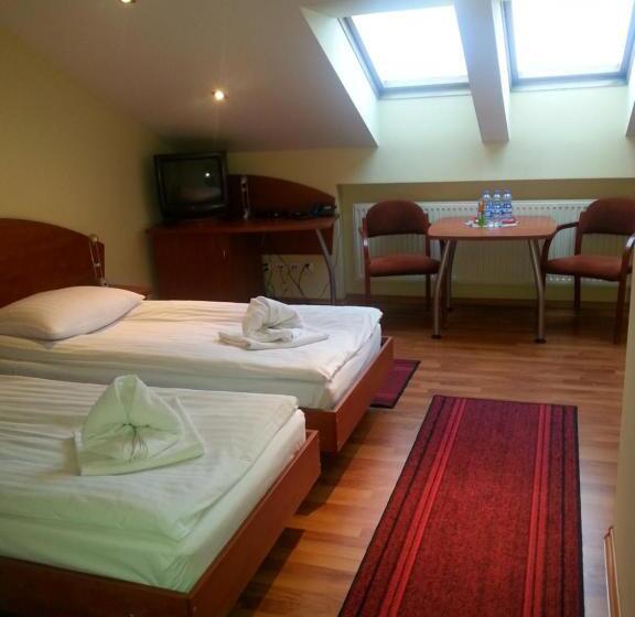 اتاق استاندارد سه نفره, Restauracja Kinga