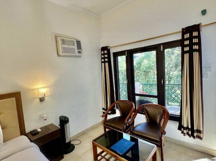 اتاق لوکس, Sea Hawk Hill Resort A Luxury Boutique Resort, 20 Km From Nainital