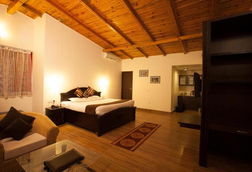 اتاق سوپریور با تخت بزرگ, Sea Hawk Hill Resort A Luxury Boutique Resort, 20 Km From Nainital