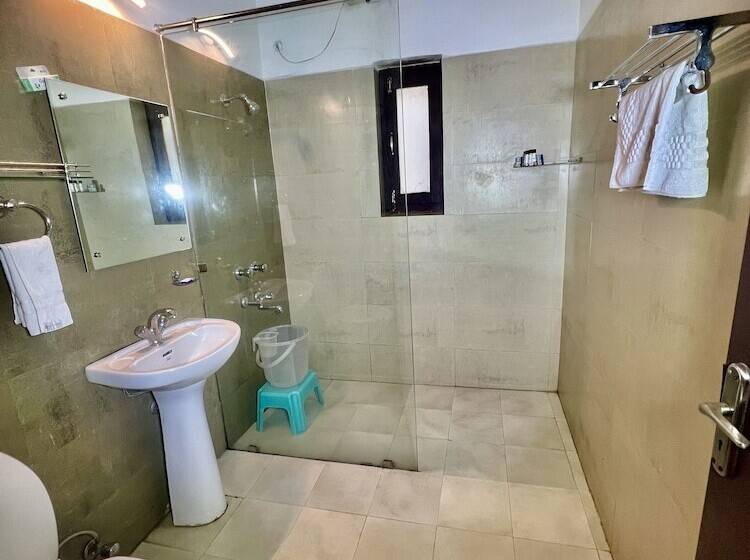 اتاق لوکس, Sea Hawk Hill Resort A Luxury Boutique Resort, 20 Km From Nainital