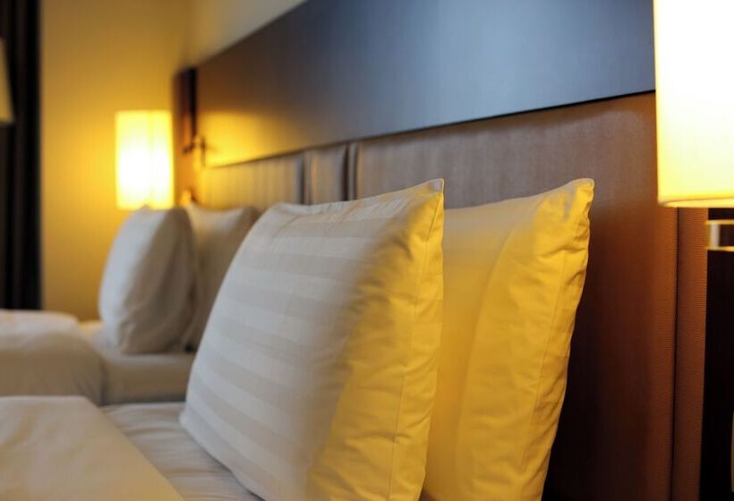 اتاق لوکس با چشم‌انداز دریاچه, Shangrila Manzhouli