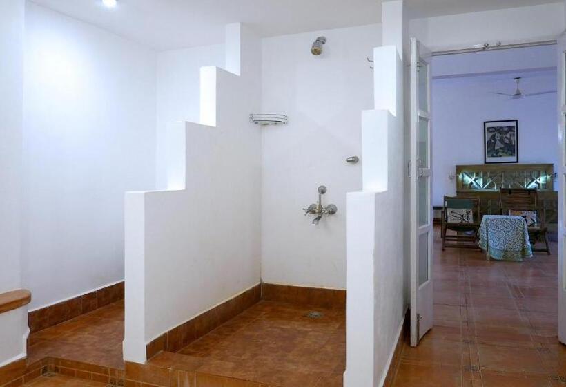 اتاق سوپریور با تخت بزرگ, Sur La Mer