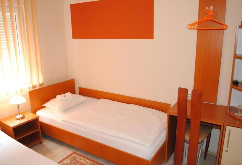اتاق اکونومی, Vila Delux