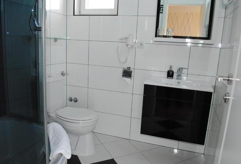 اتاق لوکس, Vila Delux
