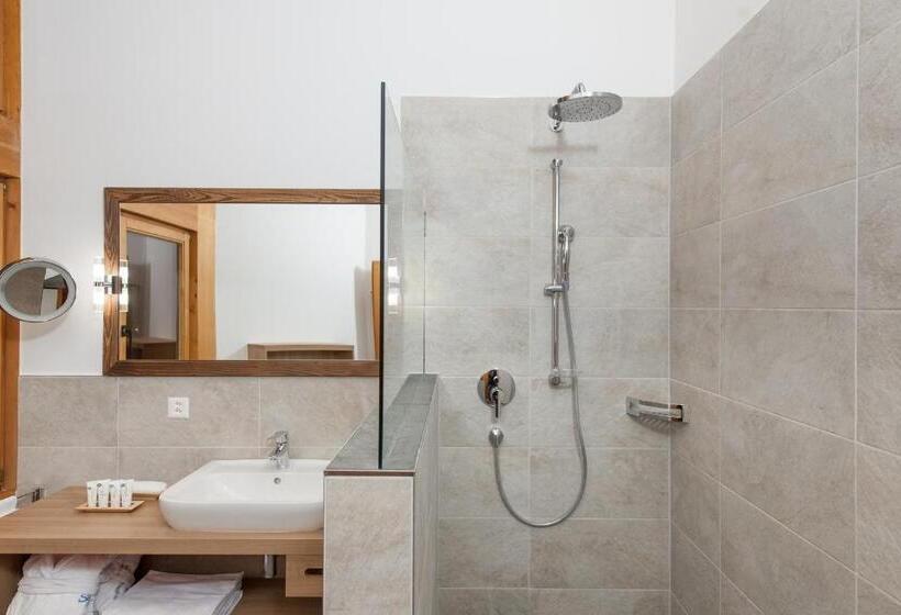 سوئیت پنت هاوس, Chalet Silvretta Hotel & Spa