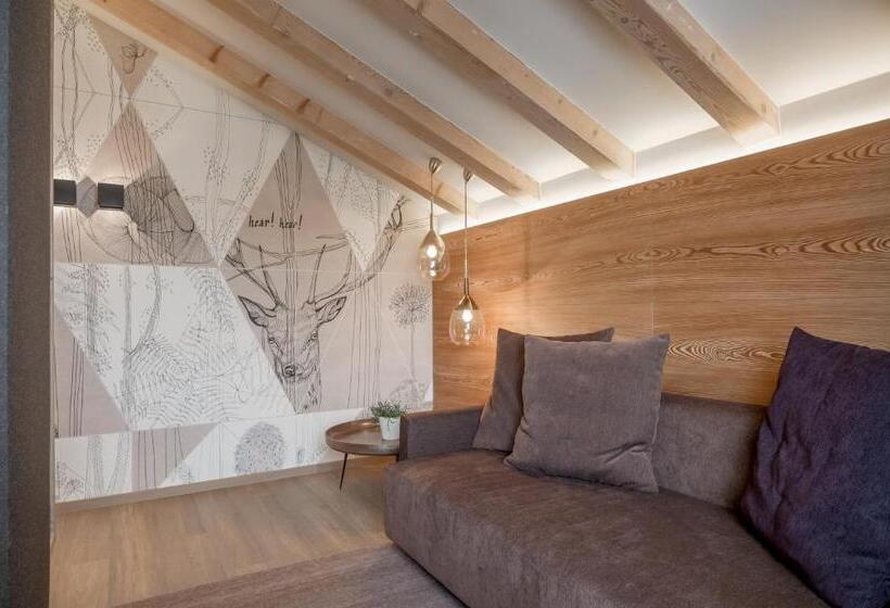 سوئیت با بالکن, Chalet Silvretta Hotel & Spa