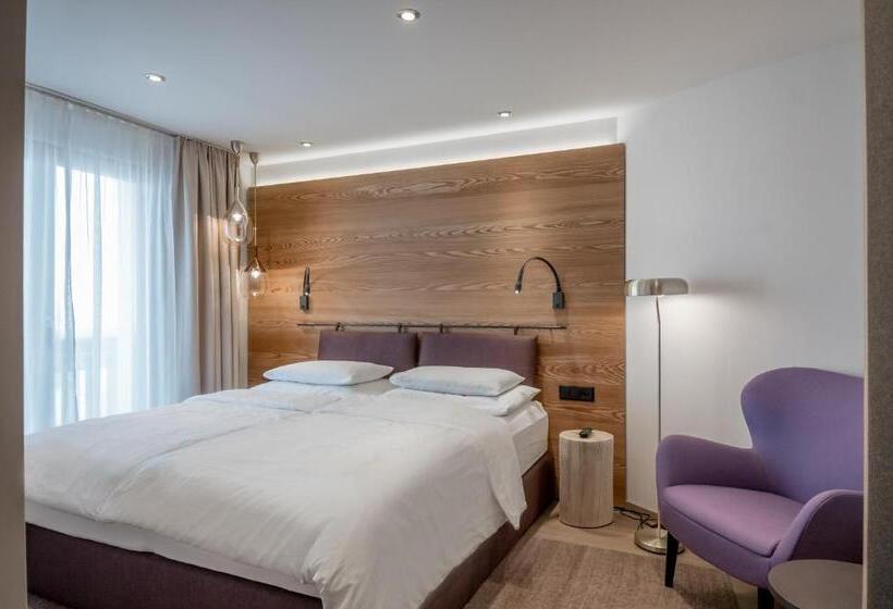 سوئیت با بالکن, Chalet Silvretta Hotel & Spa