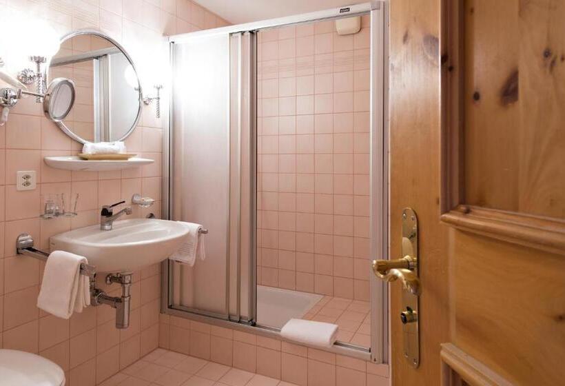 اتاق استاندارد با بالکن, Chalet Silvretta Hotel & Spa