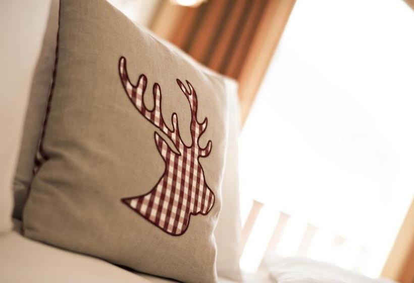 اتاق استاندارد با بالکن, Chalet Silvretta Hotel & Spa