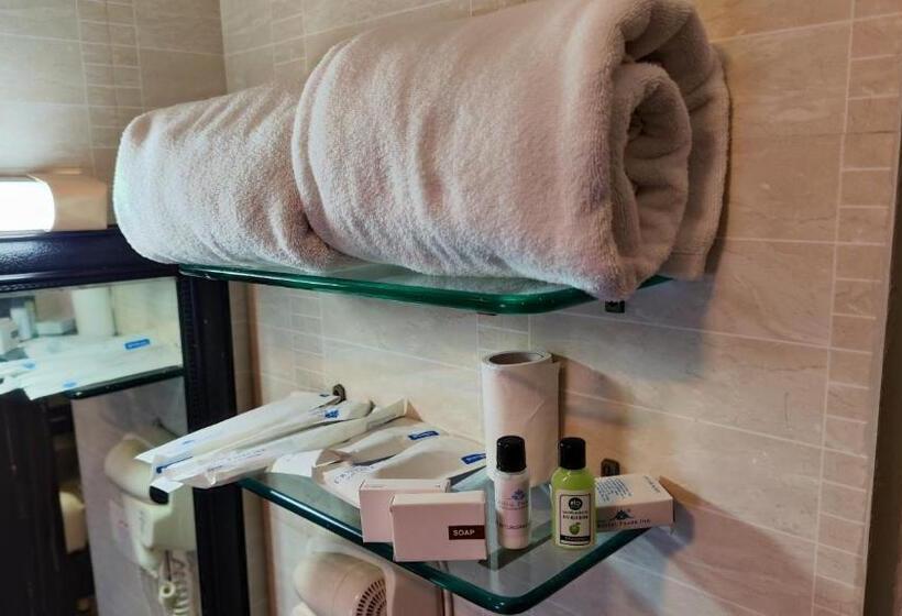 اتاق اکونومی, Crystal Paark Inn By Blu Orchid Groups