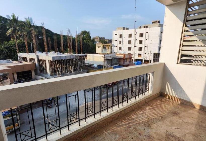 اتاق اکونومی, Crystal Paark Inn By Blu Orchid Groups