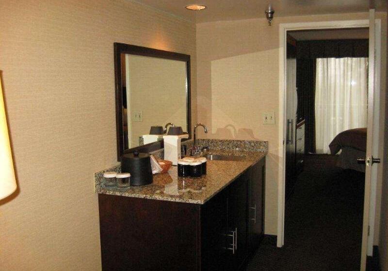 标准间, Knights Inn Lindsay