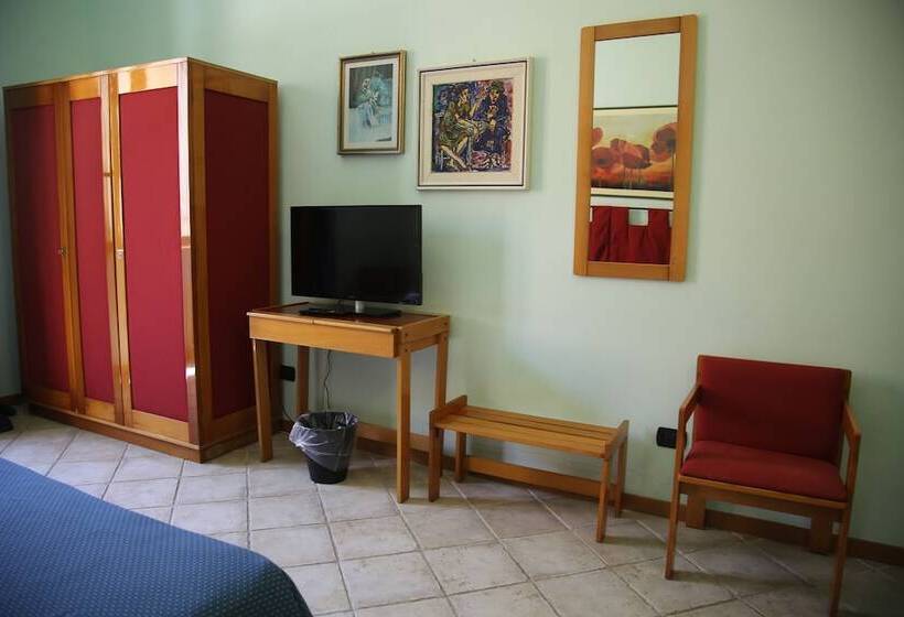Triple Room Sea View, Miramare
