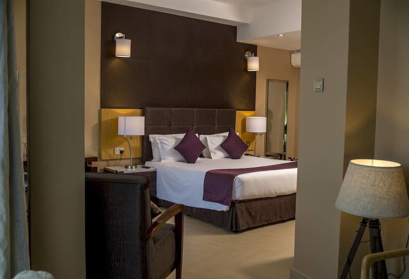 带景观的行政套房, Protea Hotel By Marriott Entebbe