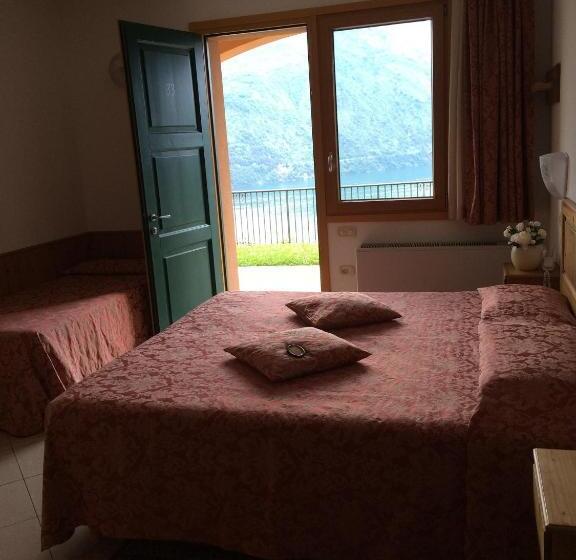 标准间带湖景, Albergo Rusall