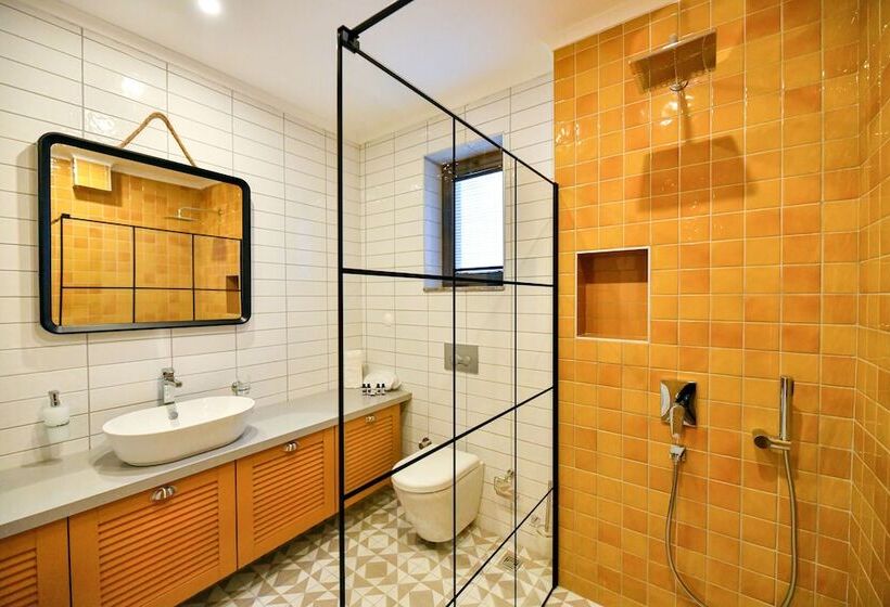 اتاق خانوادگی با چشم‌انداز دریا, Bliss Loft