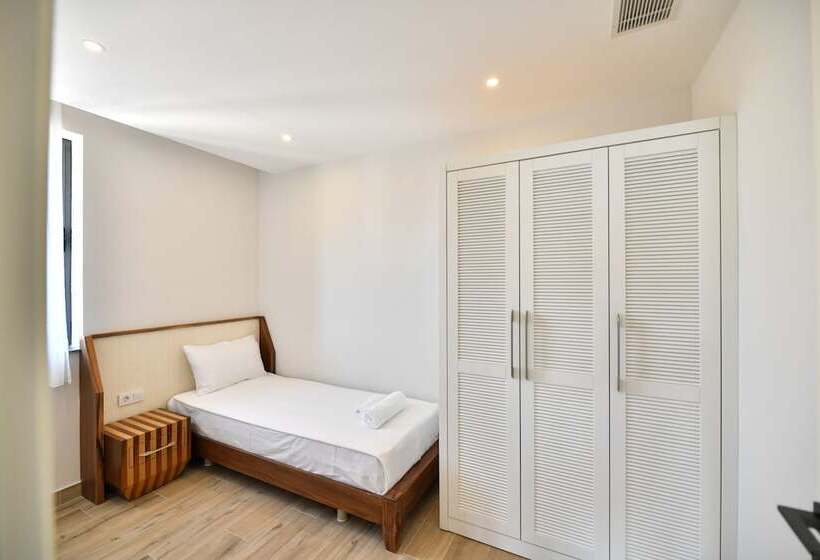 اتاق خانوادگی با چشم‌انداز دریا, Bliss Loft