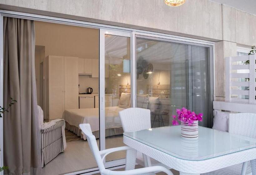 Suite with Terrace, Yasos Suites