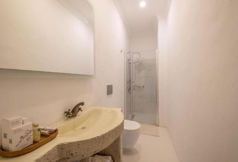 Standard Triple Room with Terrace, Yasos Suites