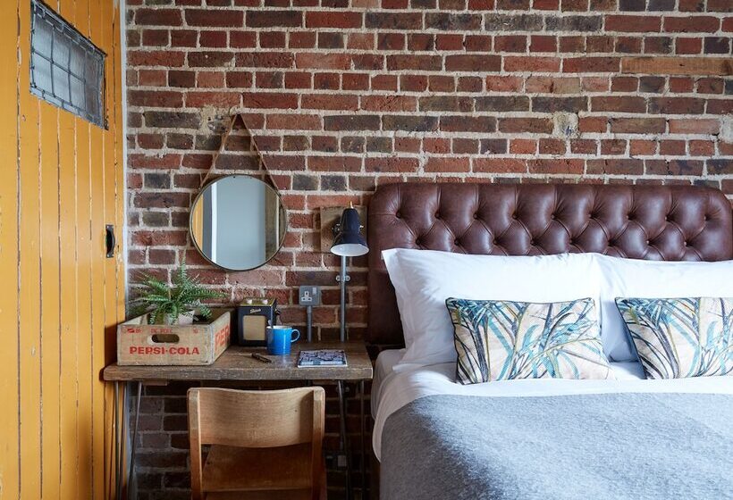 Standard Room Sea View, Artist Residence Brighton