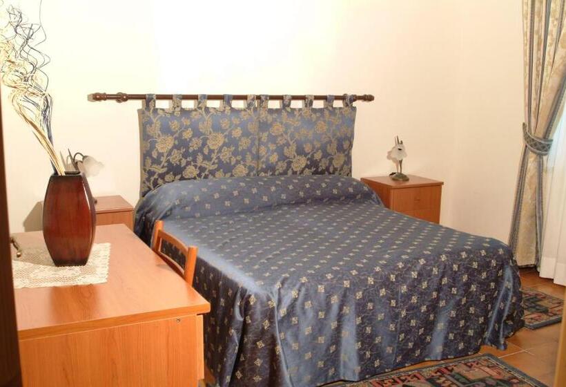 اتاق اکونومی, Castagneto Dell Etna