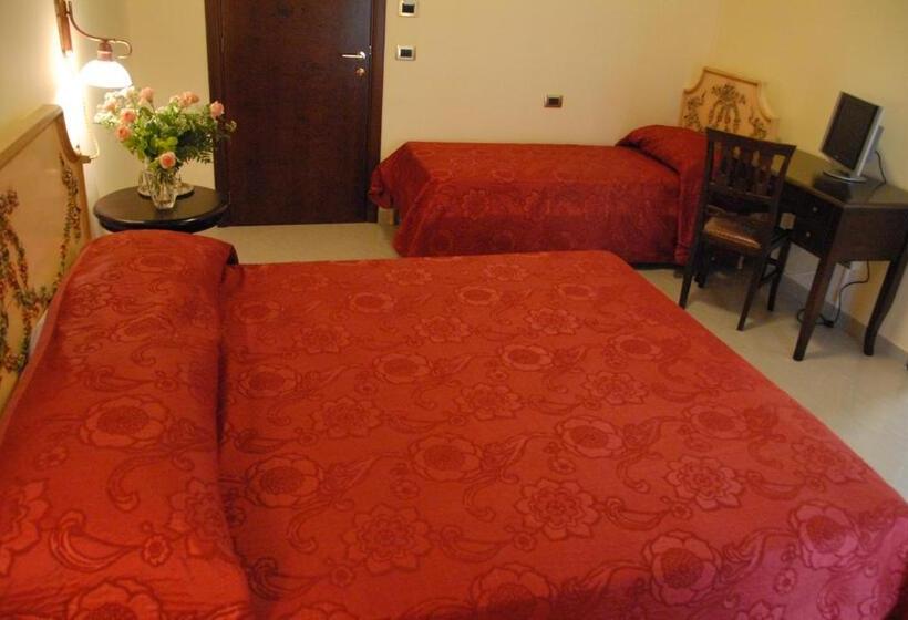 Трехместный Номер Комфорт, Garibaldi Relais