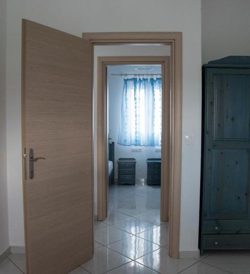 Апартаменты 2 Спальни, Ikaros Studios & Apartments