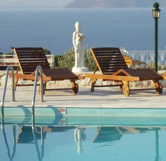 ویلای یک اتاق خوابه با استخر شنا, Villa Agnanti Boutique