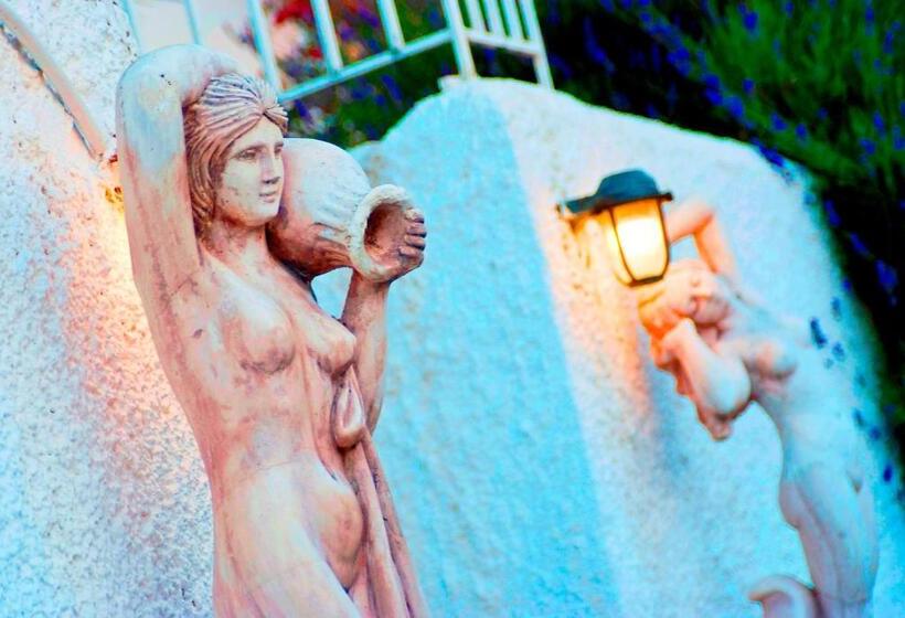 ویلای یک اتاق خوابه با استخر شنا, Villa Agnanti Boutique