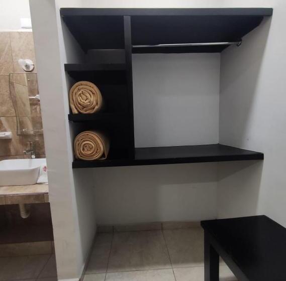 اتاق استاندارد, Tamtokow