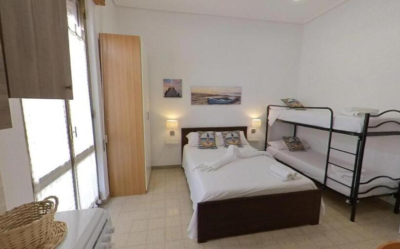 استودیوی استاندارد, Stella Maris Marzamemi Apartments