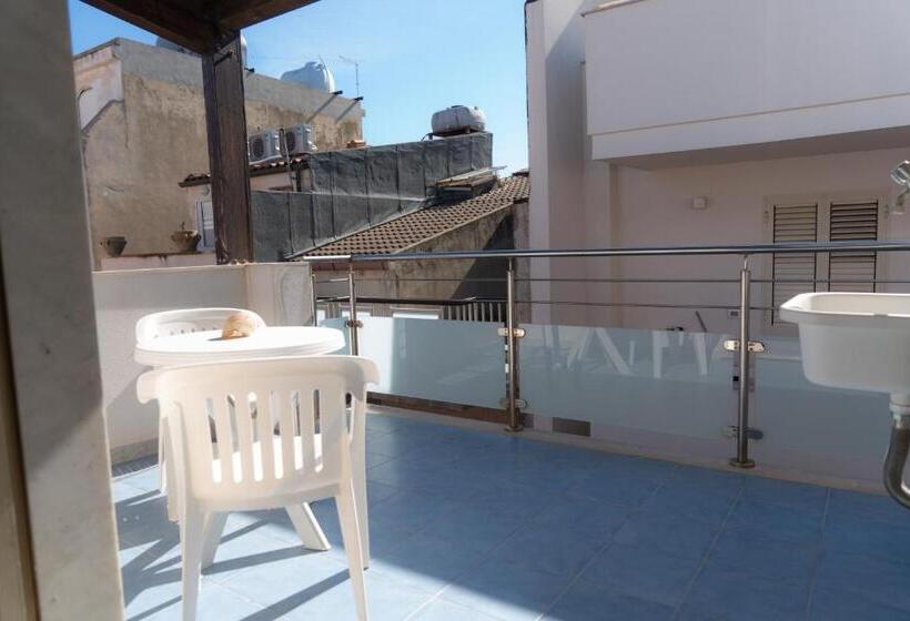 استودیو استاندارد با تراس, Stella Maris Marzamemi Apartments