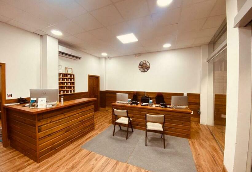 اتاق لوکس, Voyager Sun & Reef