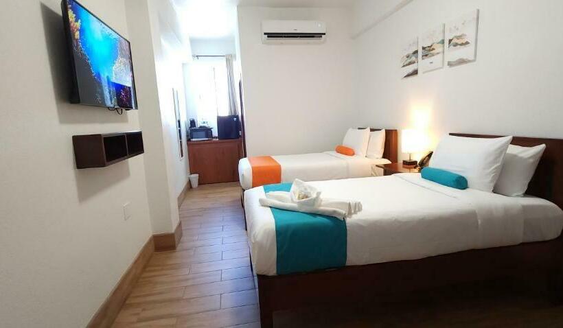 اتاق لوکس, Voyager Sun & Reef