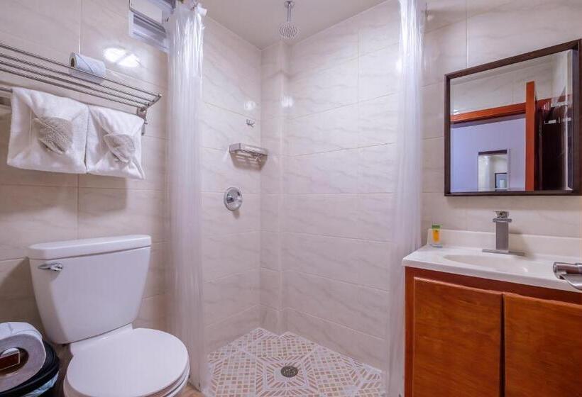 اتاق لوکس با تخت بزرگ, Voyager Sun & Reef