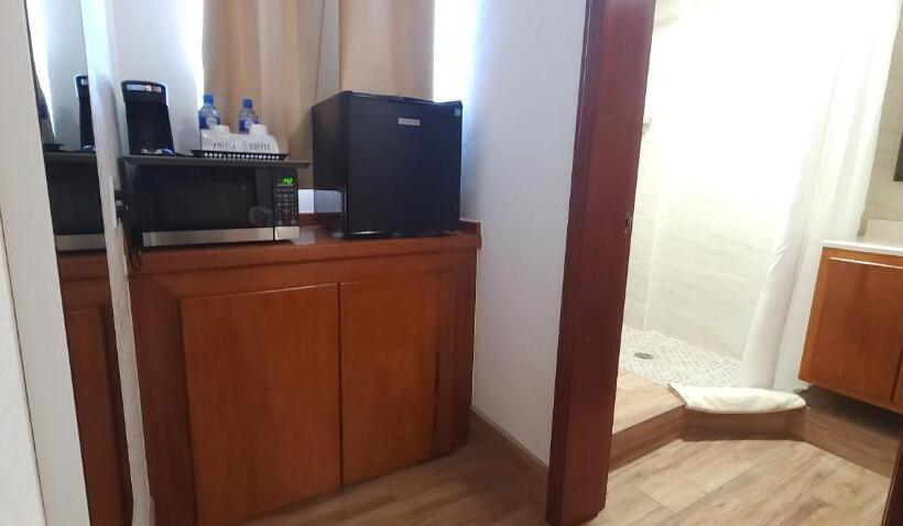 اتاق لوکس سه تخته, Voyager Sun & Reef