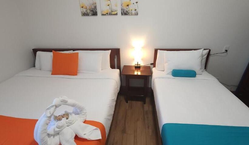 اتاق لوکس سه تخته, Voyager Sun & Reef