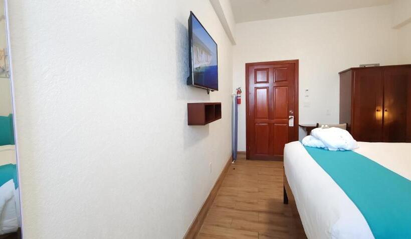 اتاق لوکس با تخت بزرگ, Voyager Sun & Reef