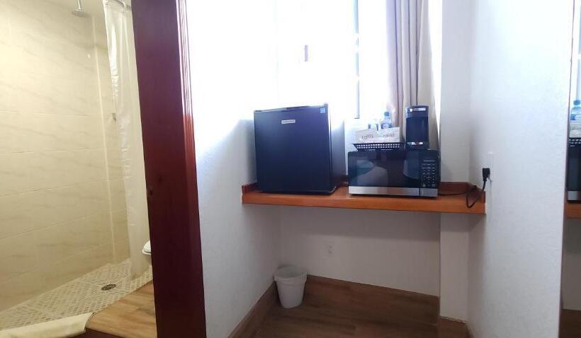 اتاق لوکس با تخت بزرگ, Voyager Sun & Reef