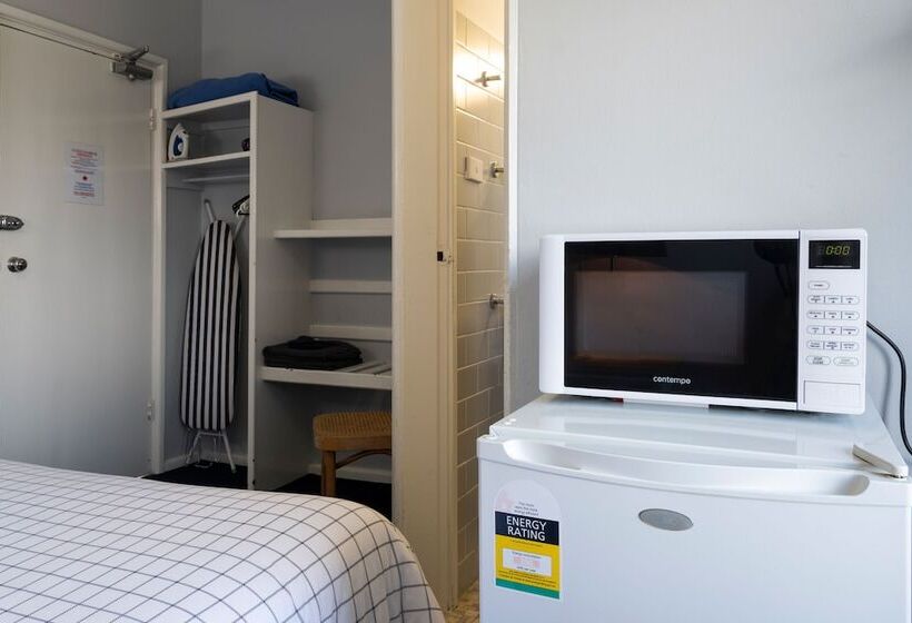 Номер Стандарт, Blue Mountains Highway Motel