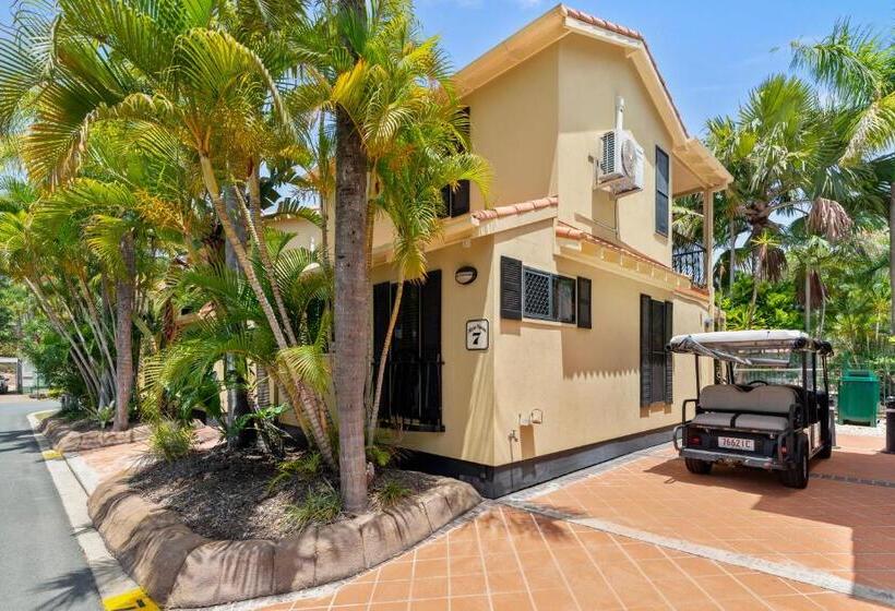 침실 2개 아파트, Ashmore Palms Holiday Village
