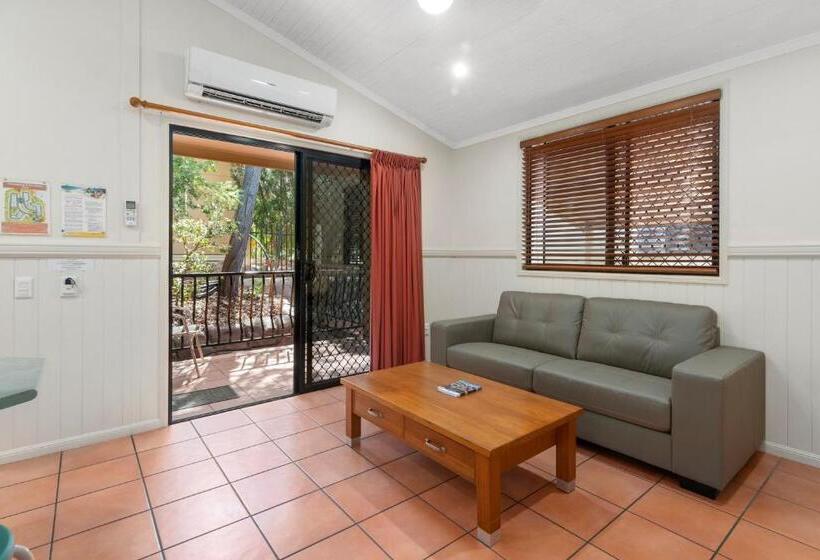 침실 2개 아파트, Ashmore Palms Holiday Village