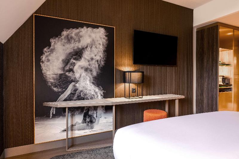 Quarto Estandar Cama King, Four Points By Sheraton Edmonton Gateway
