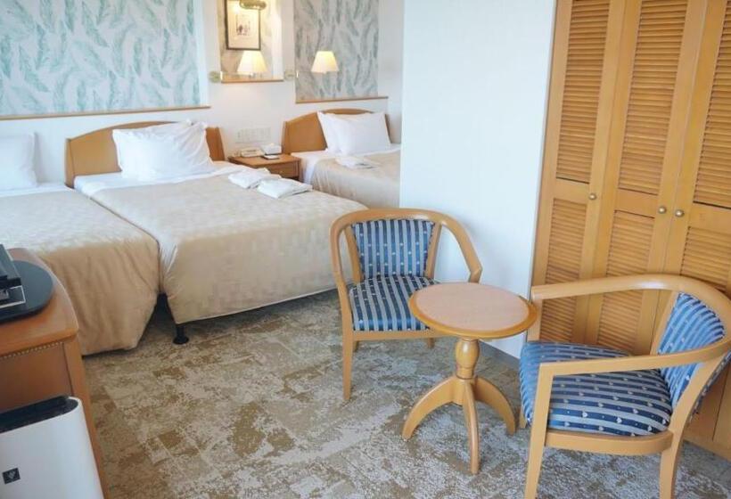 Triple Room Sea View, Naha Beach Side