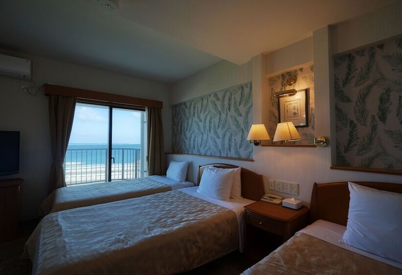 Triple Room Sea View, Naha Beach Side