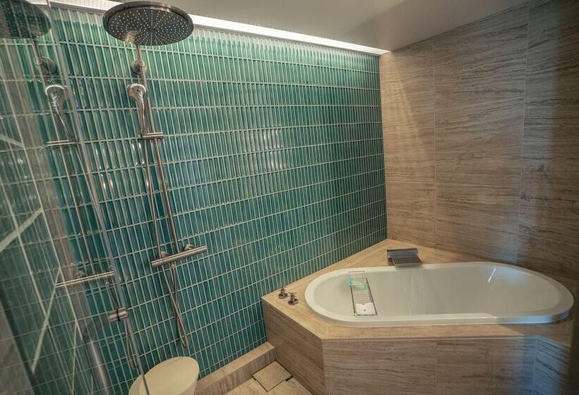 Quarto Deluxe Vista Cidade, The Aoyama Grand