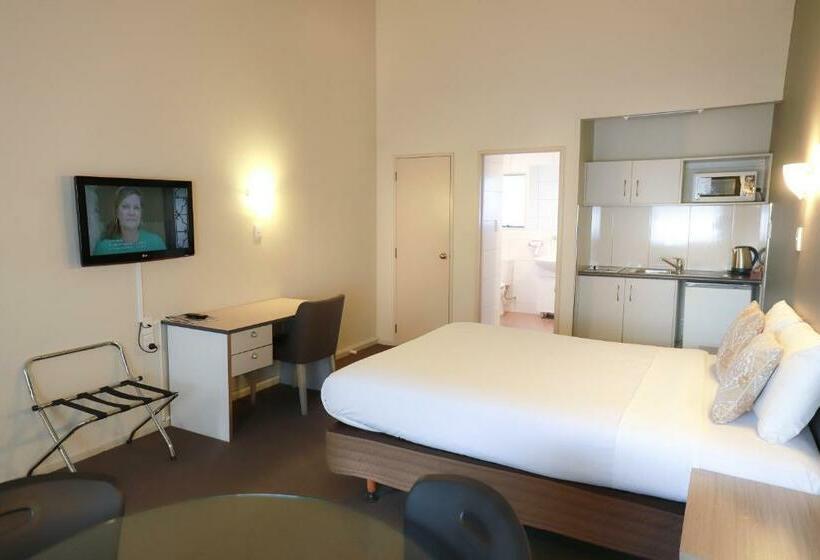 Quarto Estandar, Airport Manor Inn